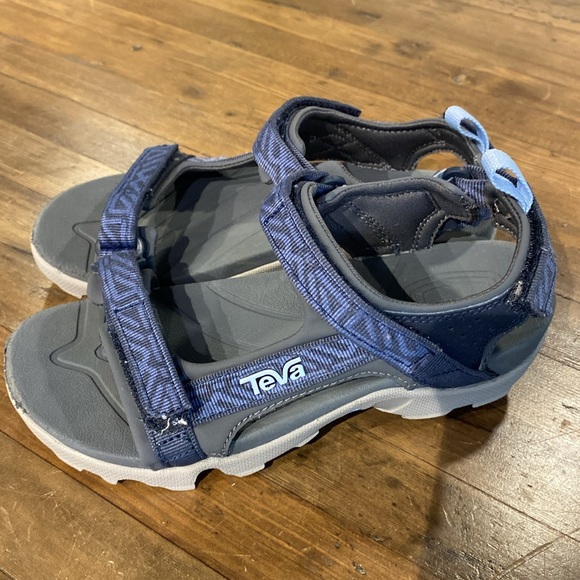 Teva 
Tanza Sandals - Kids'  in color: Griffith Total eclipse - Picture 3 of 9